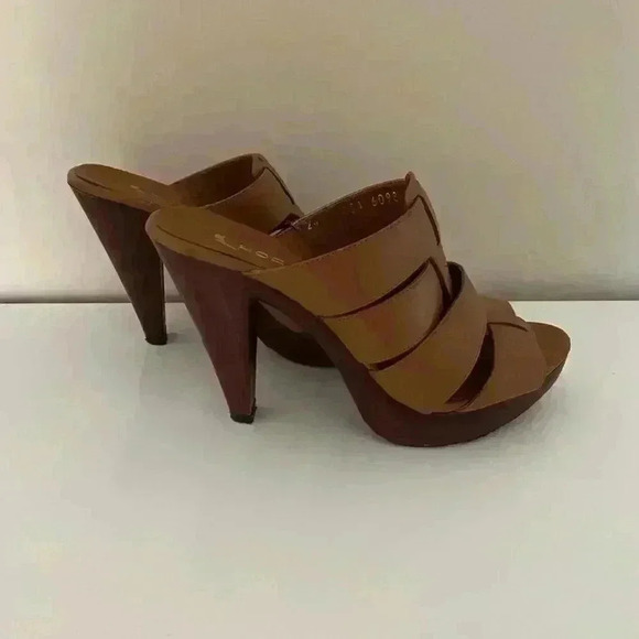 Ronay Brown Sandal Heels - Picture 9 of 10